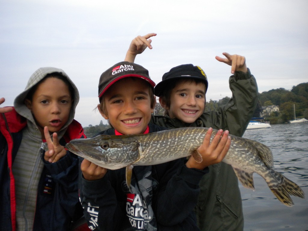 stage pêche enfants ados Savoie Haute-Savoie, Annecy, Bourget