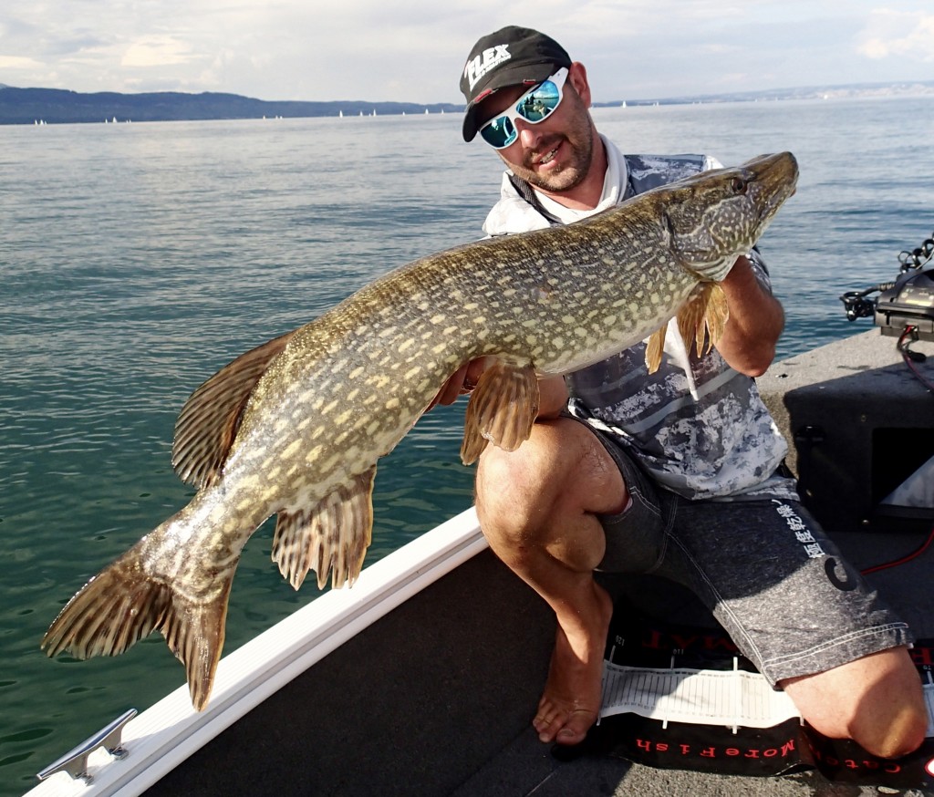 Brochet au lac Léman avec Savoieguidage