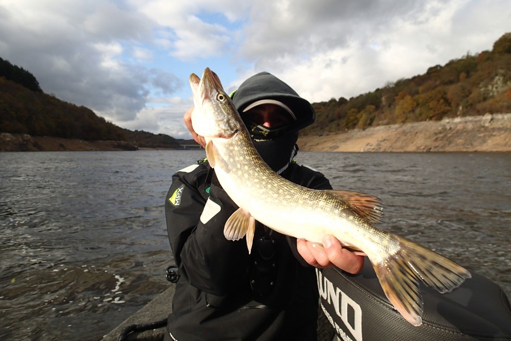 guide de pêche Villerest 